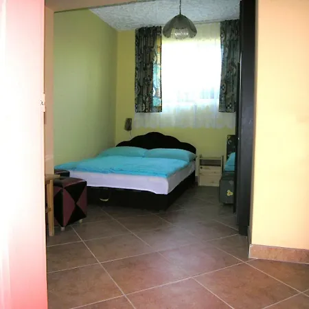 Διαμέρισμα Three-bedroom In I *